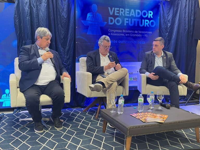 Nestor, Heinze e Pasin promoveram o seminário “O vereador pode buscar recursos federais?”