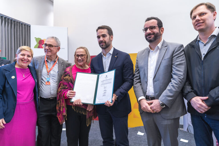 Casa dos Raros e Governo do RS assinam convênio para ampliar assistência a pacientes com doenças raras