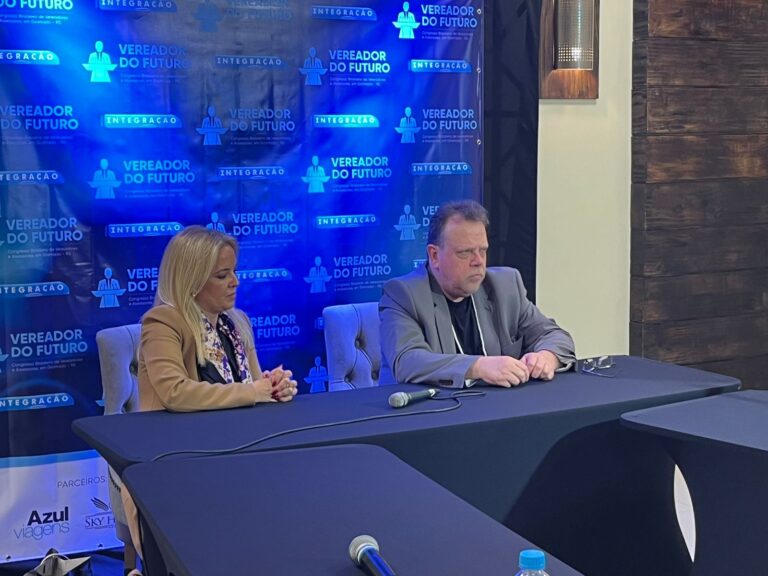 Francieli Campos e Sérgio Augustin esclarecem mudanças para as eleições