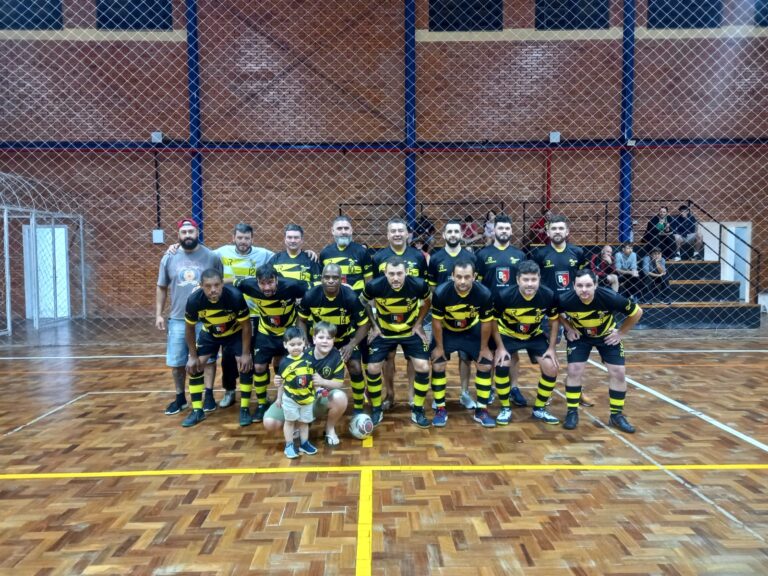 Abelhudos em vantagem no Futsal Master de Canela