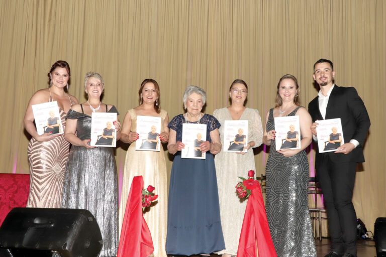 Fortes emoções na comemoração dos 10 anos da coluna Supermulheres