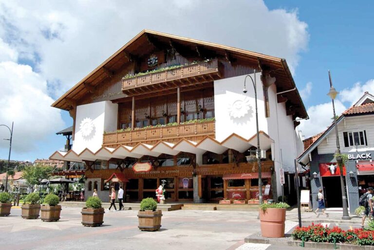 Cine Embaixador: última chamada para compra de ações