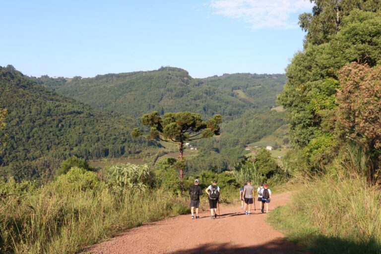 Caminhos de Caravaggio tem rota alternativa após bloqueio da ponte do Raposo