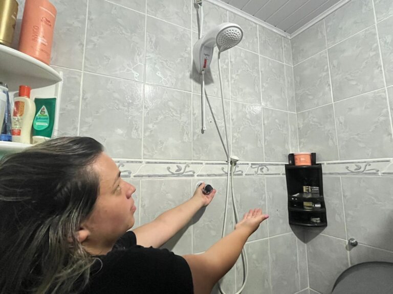 Moradores sofrem com a falta de água recorrente