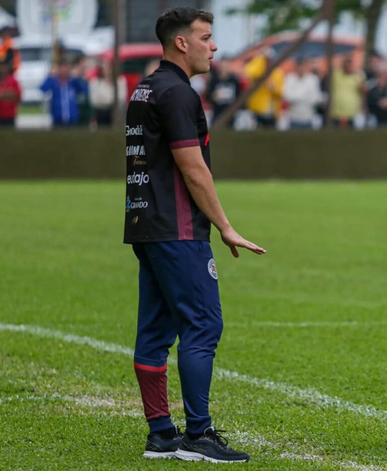 Gustavo Corrêa não é mais técnico do Gramadense