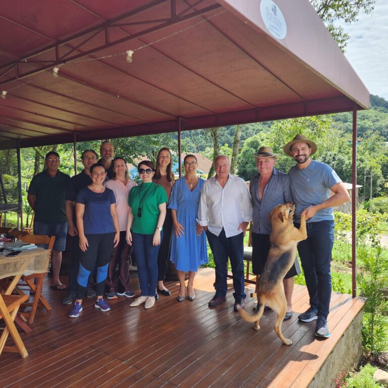 Secretaria de Turismo realiza reunião com moradores da Linha Furna