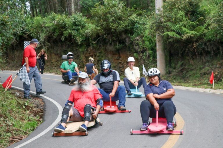 Corrida de Carrinho de Lomba inaugura Estrada da Carapina