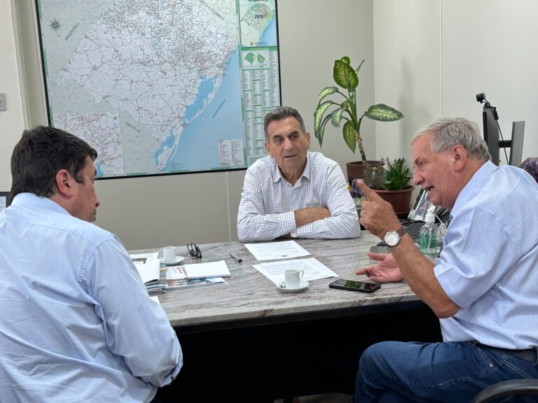 Prefeito Constantino segue na luta para duplicação Canelinha/Saiqui