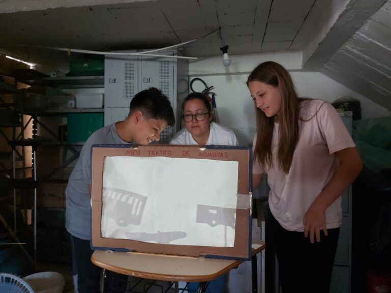 Teatro de bonecos fez parte de capacitação em escola da zona rural