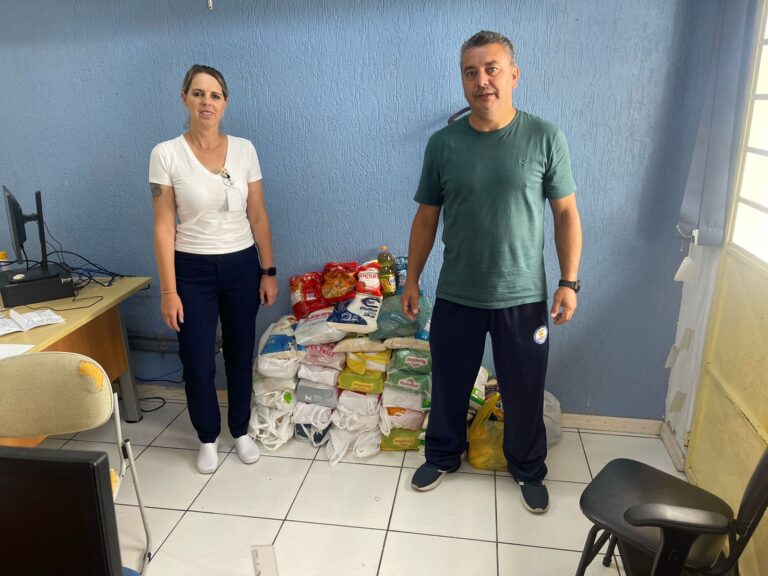 Solidariedade em Ação: Entrega de alimentos arrecadados nos Campeonatos de Pênaltis e Vôlei de Areia
