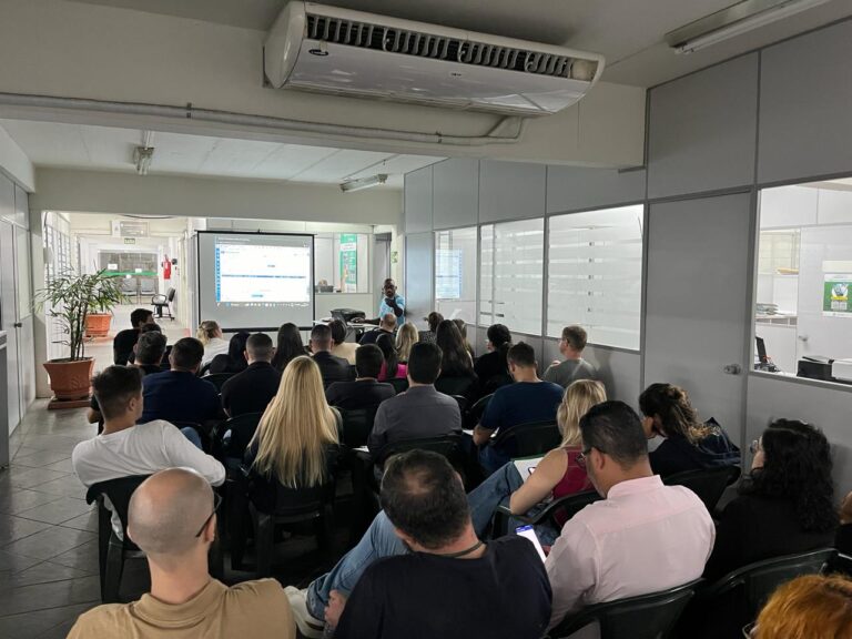 Servidores recebem treinamentos em virtude da troca de sistema da Prefeitura