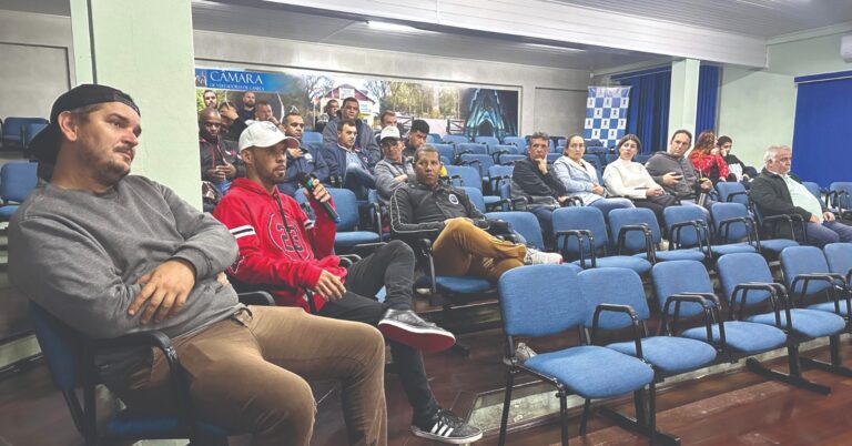 Comunidade debate sobre Secretaria do Esporte em audiência pública