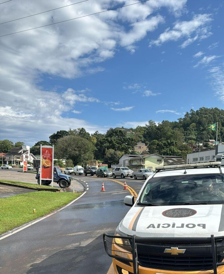 Comando Rodoviário organiza comboio de suprimentos para vítimas de enchentes