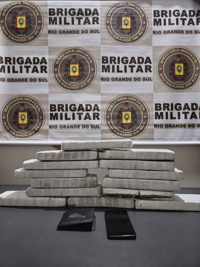 FOTOS: Preso com grande quantidade de maconha