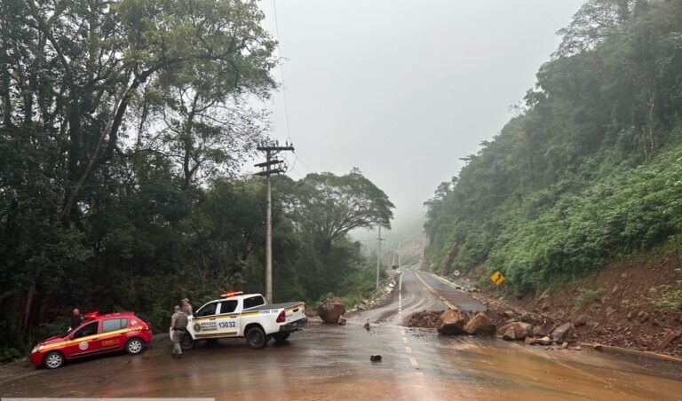 Ponte do Passo do Louro e Rota Panorâmica totalmente bloqueada