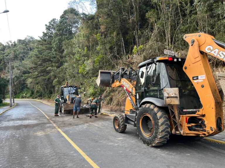 Rua Emílio Leobet será liberada para o fluxo de veículos ainda nesta manhã