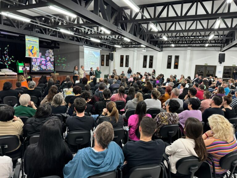 Executivo se reúne com moradores do Piratini para alinhar próximas ações no bairro