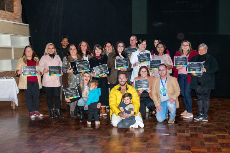 Projeto Integra Perifa forma alunos e anuncia novo curso gratuito de Informática