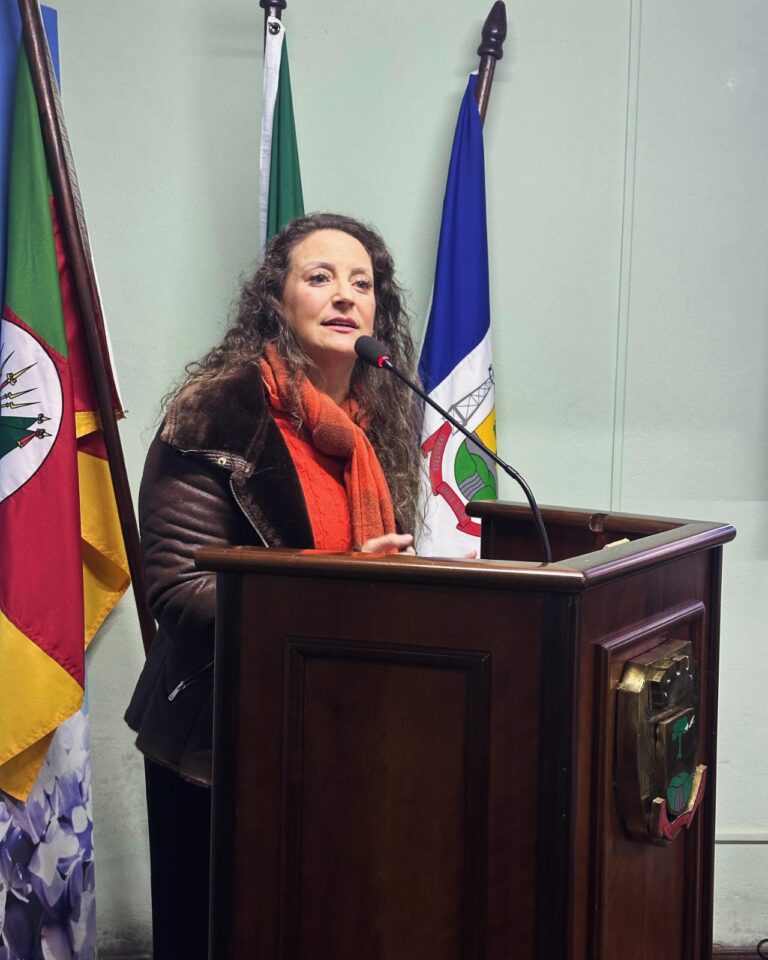 Carla Reis solicita que Executivo contrate funcionários para a Defesa Civil