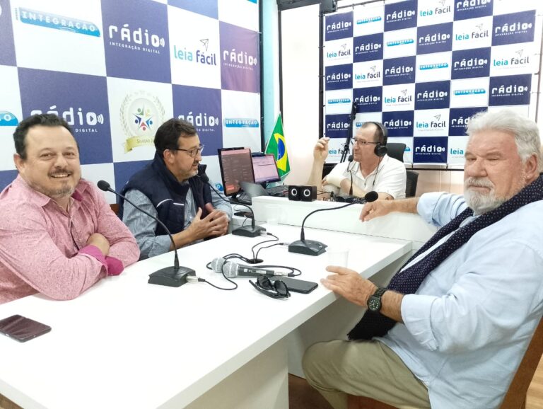 Pai do Natal Luz saúda o retorno do desfile ao Centro e faz alertas importantes para enfrentar o momento ‘extremamente doloroso’
