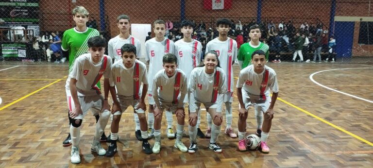 Noite de estreias e goleadas no Futsal Sub-15