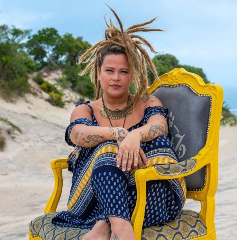 Show com Tati Portella neste domingo na Praça João Corrêa