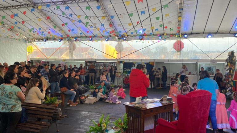 23ª Feira do Livro teve início nesta terça-feira com programação diversificada