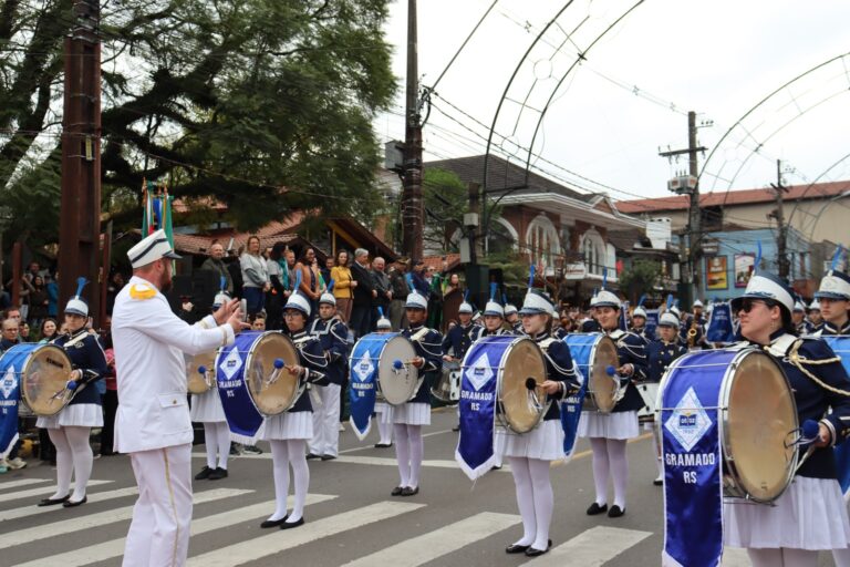 Escolas e entidades farão Desfile Cívico: no Centro dia 7/9 e na Várzea Grande 14/9, a partir das 9 horas