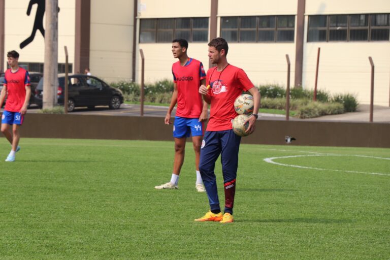 Mais experiente, Gramadense estreia na Terceirona de olho no acesso