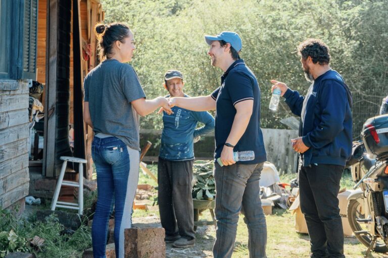 Gilberto e Tolão priorizam diálogo nos bairros em nova fase da campanha