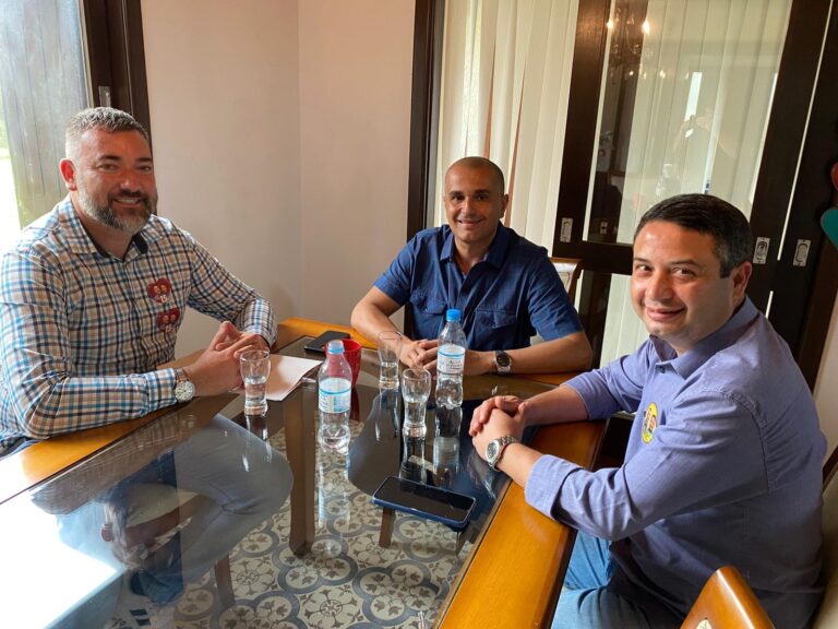 Marcelo Savi e Luciano Melo apoiam a causa autista