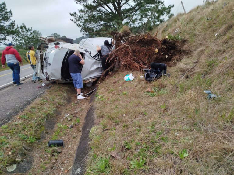 Acidente grave na ERS 235: feridos aguardam remoção para Canoas