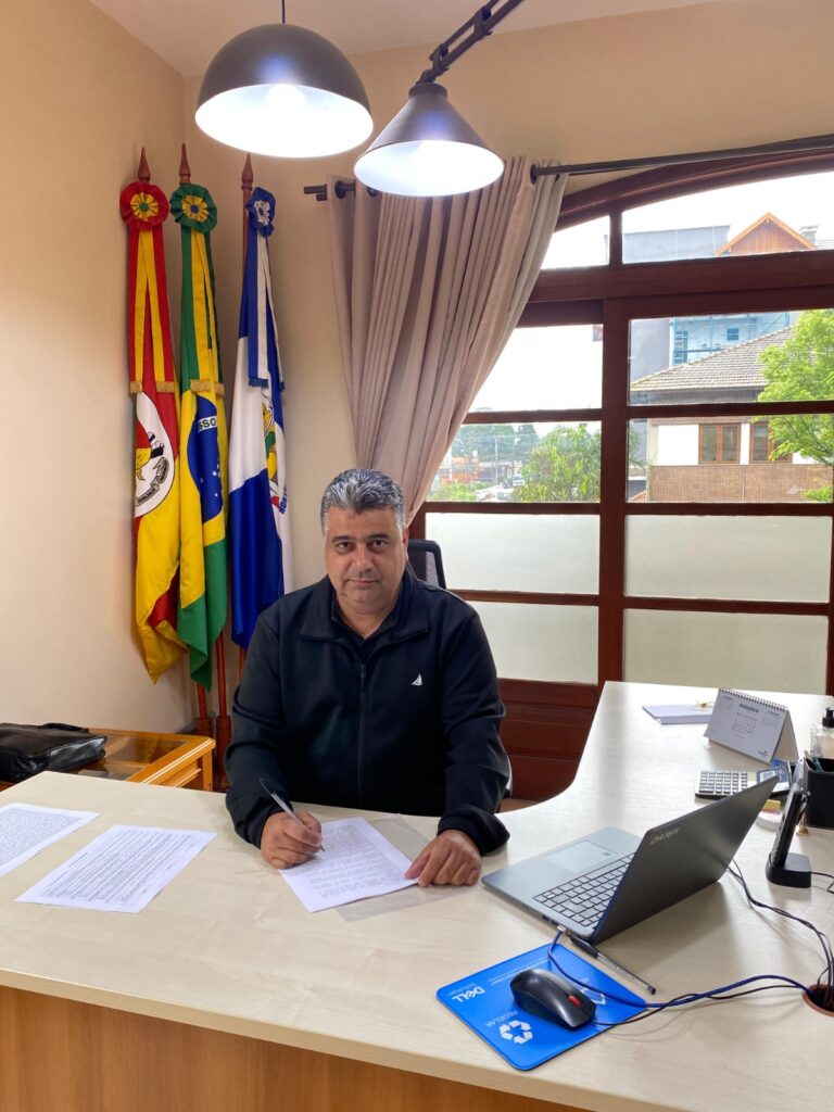 Jefferson de Oliveira assume a gestão durante férias de Constantino Orsolin