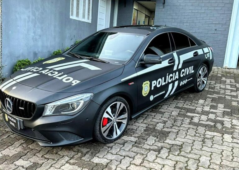 Policia Civil recebe carro de luxo apreendido em operação contra traficantes