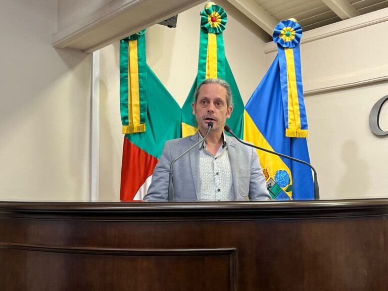 “Meu menino não está indo para a escolinha”