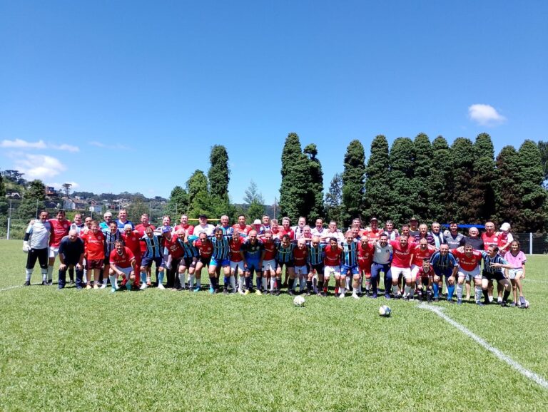 FOTOS: Amizade e solidariedade em tricolor e vermelho