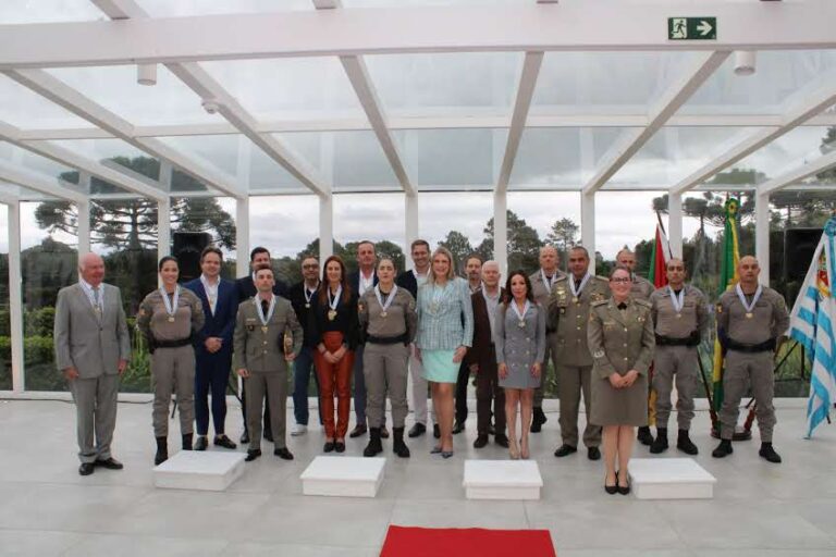 Festa dos 20 anos do BPAT tem entrega de homenagens