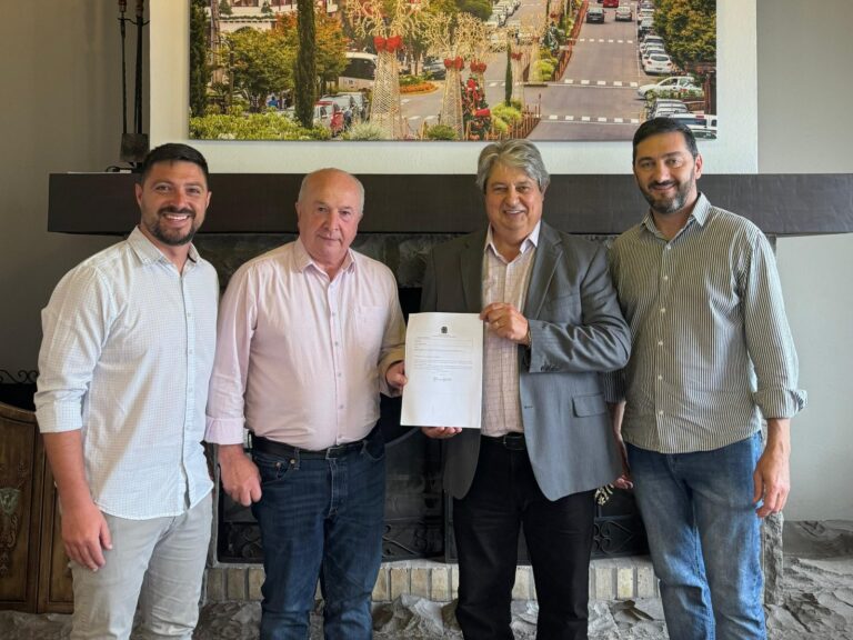 IFRS recebe Carta Compromisso assinada pelo prefeito de Gramado