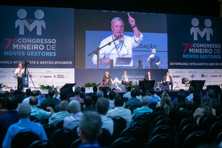 Prefeito Constantino Orsolin foi palestrante no 7º Congresso Mineiro de Novos Gestores