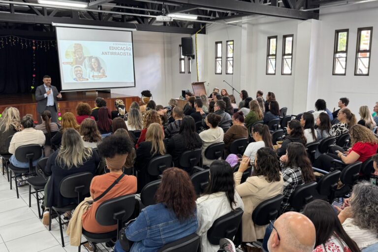 II Seminário de Educação Antirracista promove debate sobre igualdade