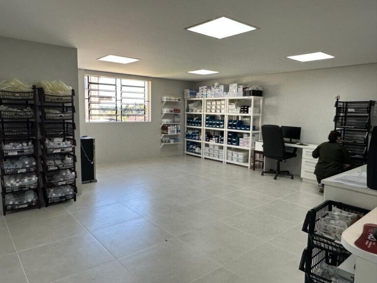 Hospital de Caridade de Canela inaugura nova farmácia e apresenta crescimento patrimonial significativo