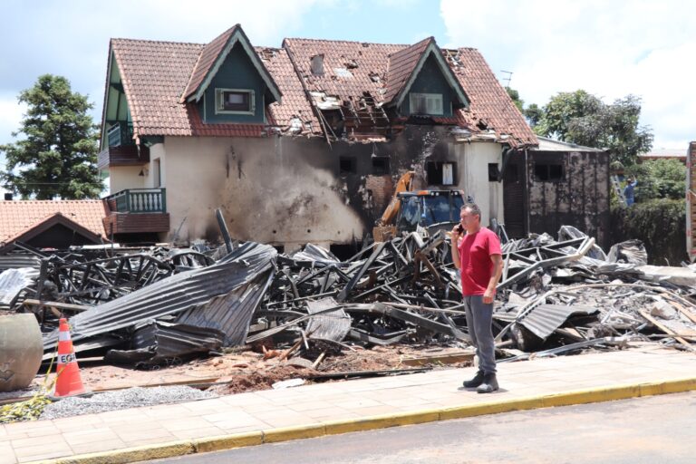 Relatos de moradores e empresários impactados pelo acidente aéreo