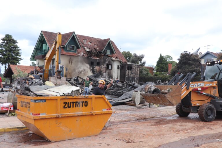 Tragédia aérea em Gramado: equipes encerram buscas e identificam vítimas da mesma família