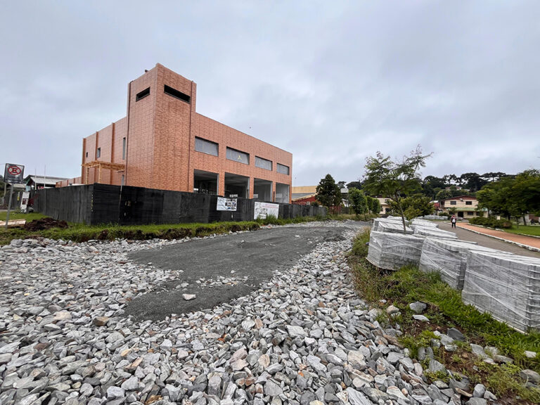 Obras do novo prédio do Corpo de Bombeiros estão paralisadas
