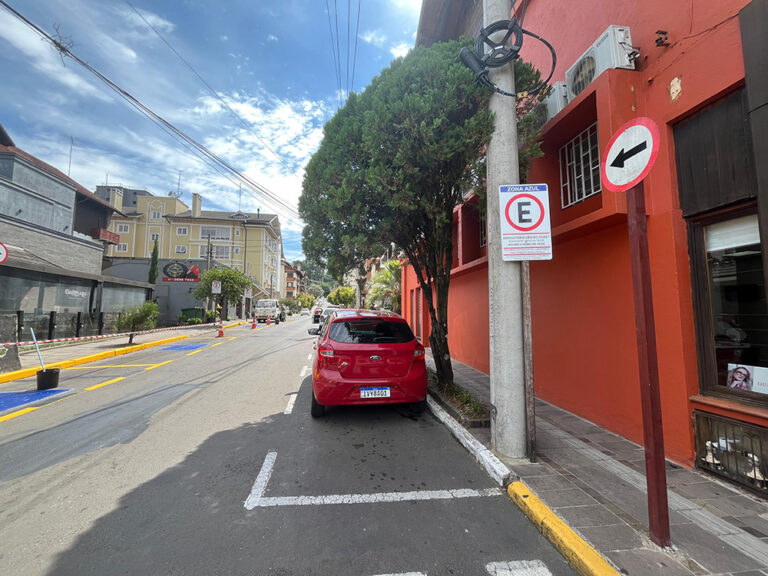 Rua Theobaldo Fleck retorna ao sentido original