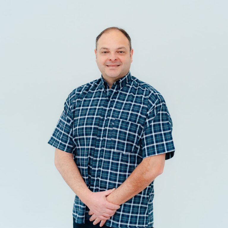 Adir Denardi é empossado; Câmara aprova projetos