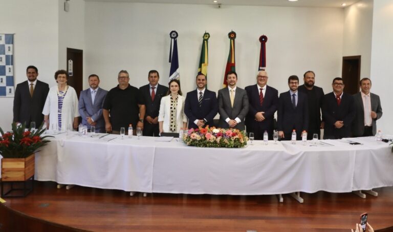 Vereadores canelenses tomam posse para a Legislatura 2025/2028 