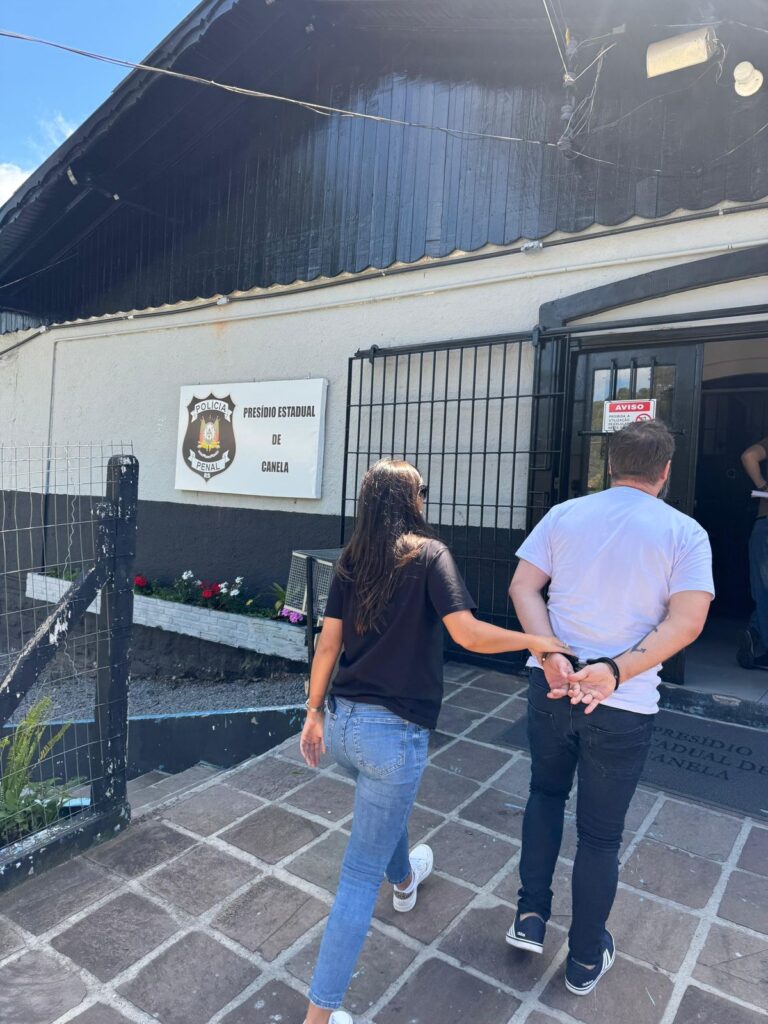 Blogueiro é preso pela Polícia Civil, em Gramado