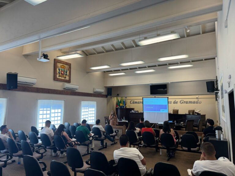 Escola do Legislativo de Gramado realiza curso de preparação para nova legislatura