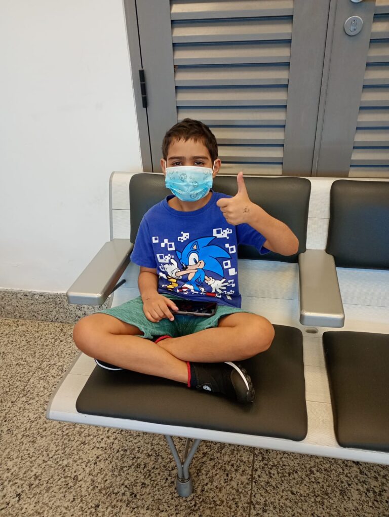 De volta para o RS, João necessita de ajuda para se tratar